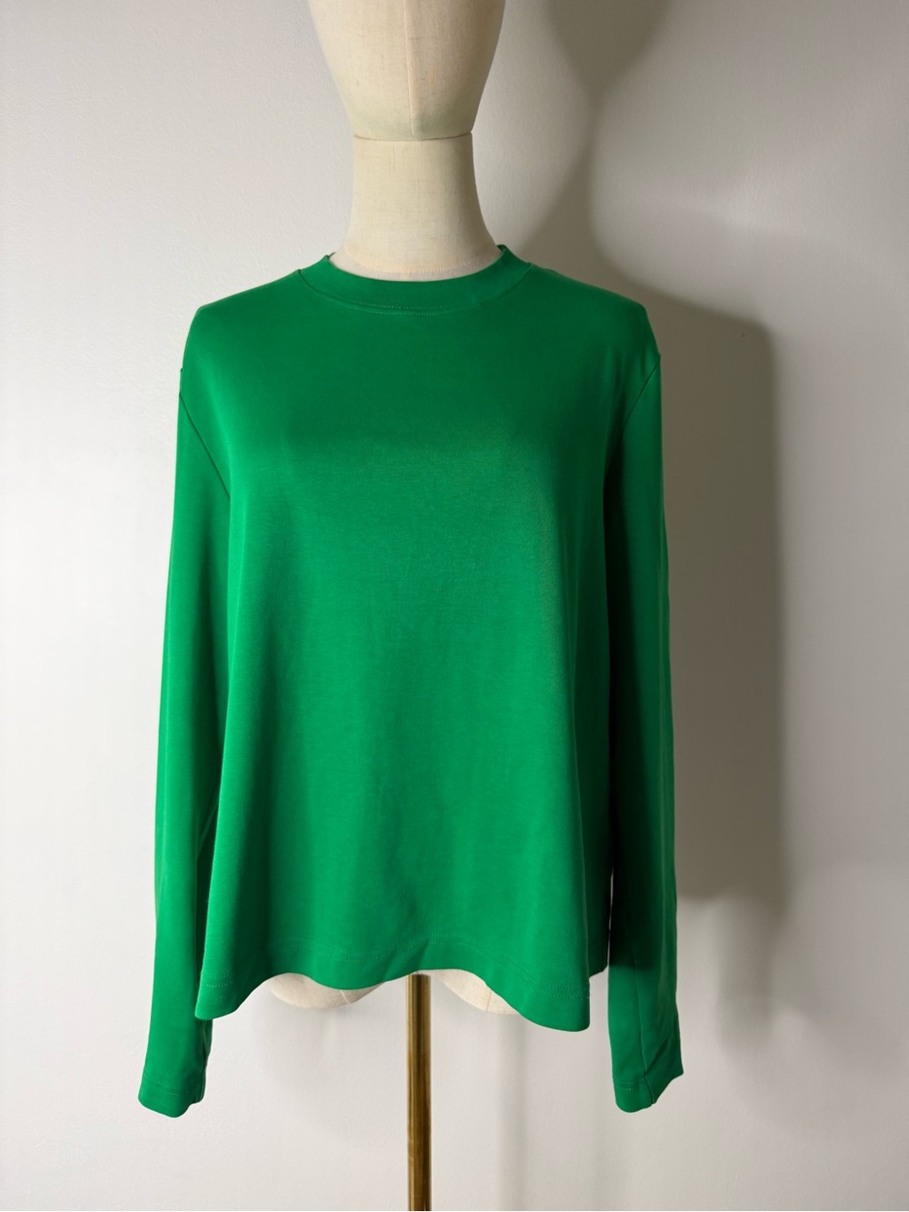 COS long-sleeved  made of high-quality cotton, size L
